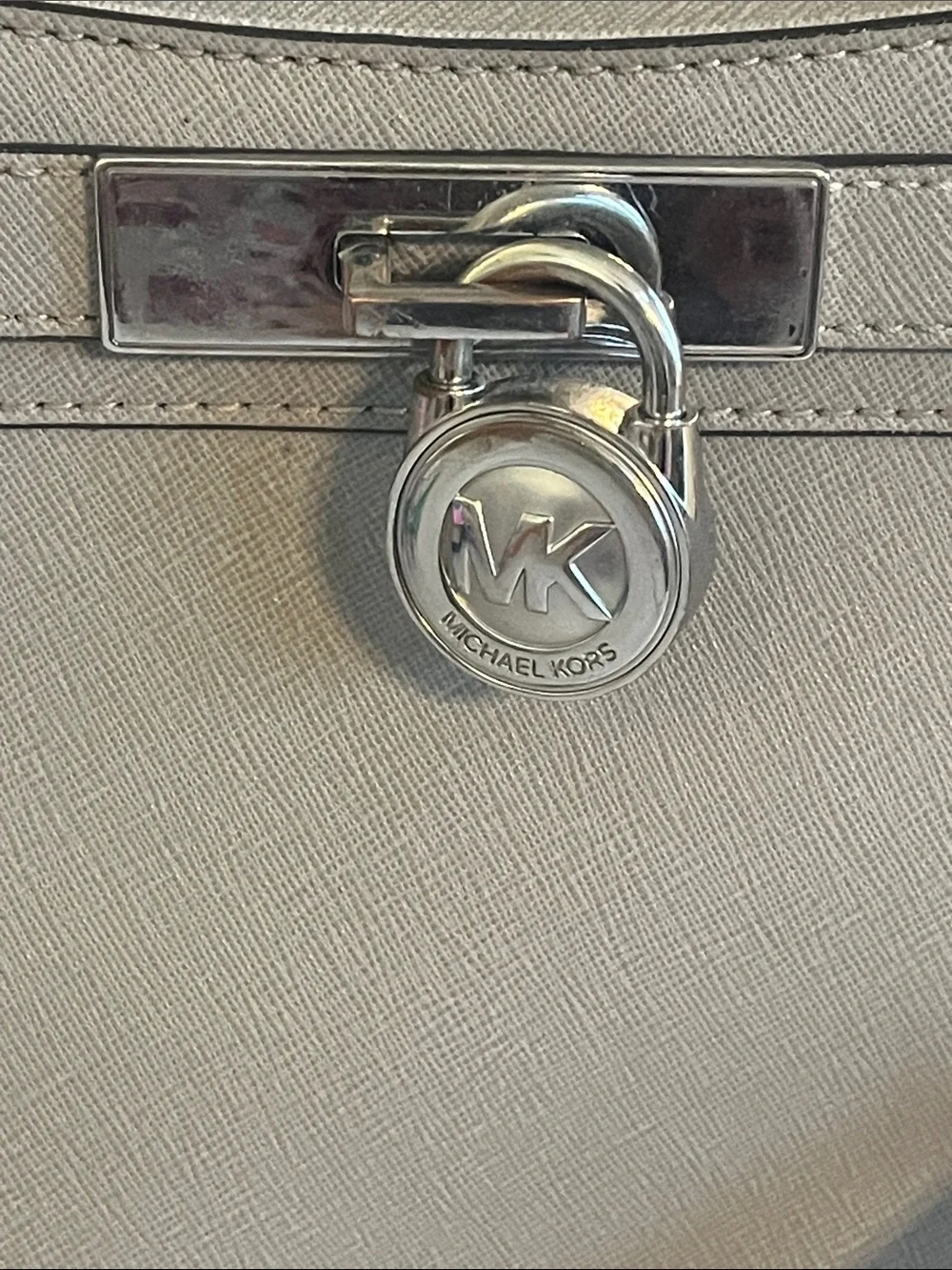 Michael Kors Hamilton Medium Top Zip Leather Messenger Bag in Pearl Gray